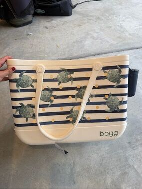 Bogg Bag Sea Turtle Stripe Tote - White/Navy
